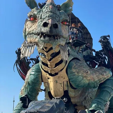 Botel Le Carpe Diem Bateau Chauffe Toute L'année Calais