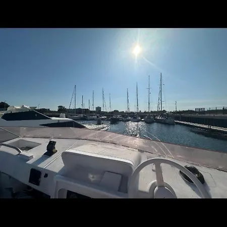 Le Carpe Diem Bateau Chauffe Toute L'année Botel *