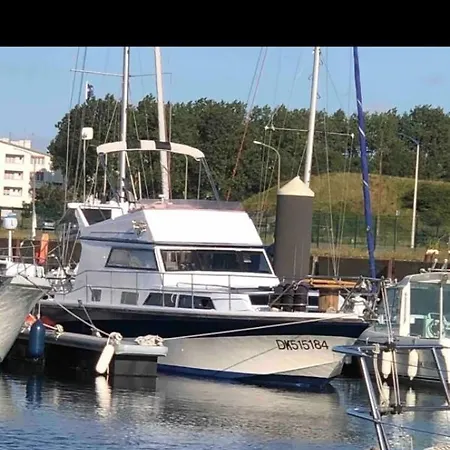 Le Carpe Diem Bateau Chauffe Toute L'annee Calais