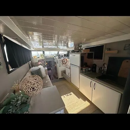 Botel Le Carpe Diem Bateau Chauffe Toute L'annee *