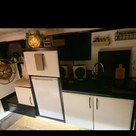 Le Carpe Diem Bateau Chauffe Toute L'annee Botel Calais