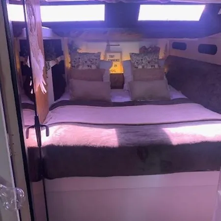 Le Carpe Diem Bateau Chauffe Toute L'annee * Calais