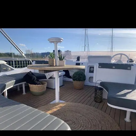 ספינת מלון Le Carpe Diem Bateau Chauffe Toute L'annee קאלה