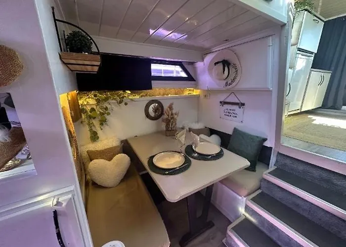 Le Carpe Diem Bateau Chauffe Toute L'annee Calais