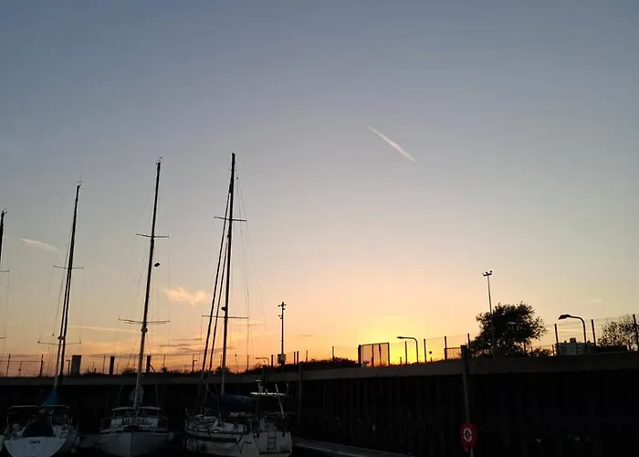 Le Carpe Diem Bateau Chauffe Toute L'annee Botel Calais
