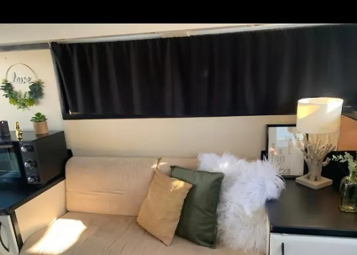 Botel Le Carpe Diem Bateau Chauffe Toute L'annee Calais